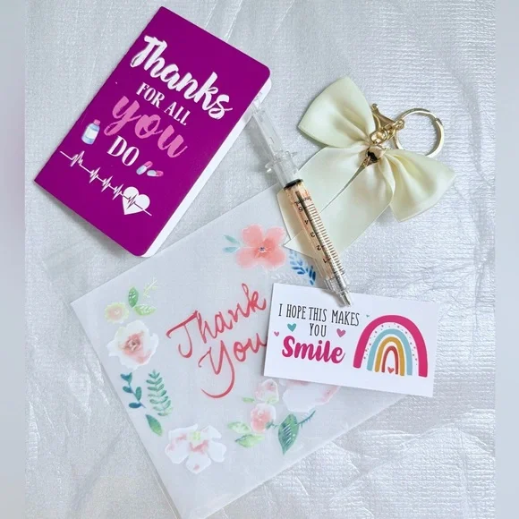 Nurse 5 Gifts Bags Mini Pocket Notepads, Pens, Key Charm - Picture 1 of 9